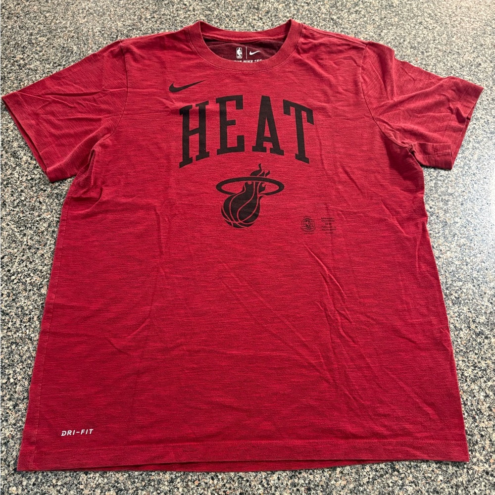 Nike Men's Red HEAT Dri-FIT T-Shirt